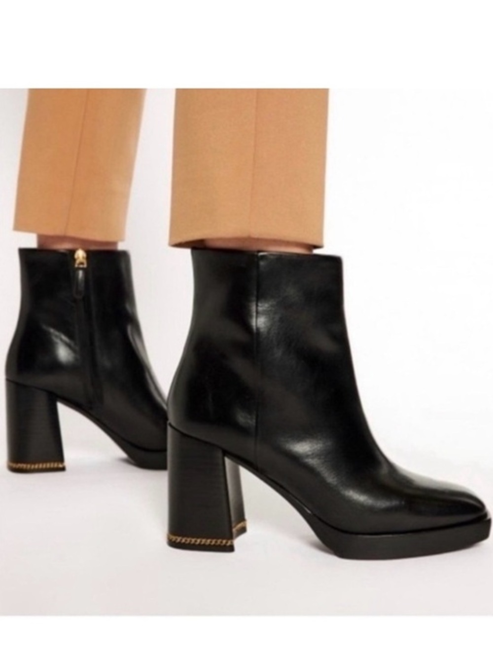 Tory Burch Ruby Block Heel Leather Booties Chain Link Size 8.5
